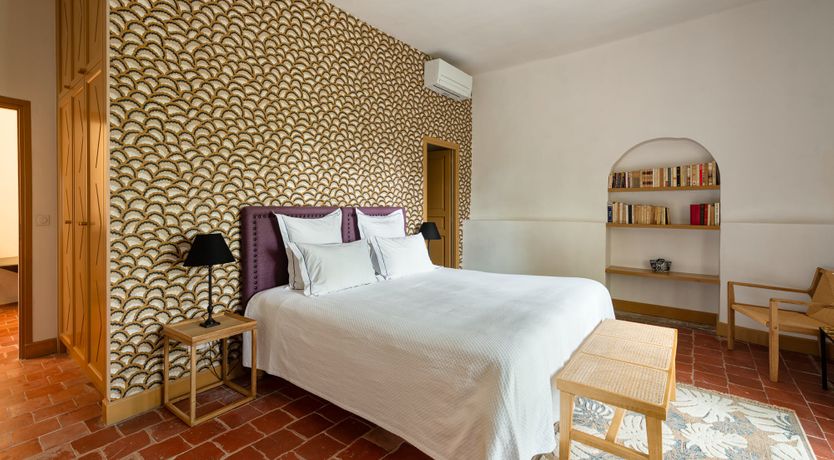 Photo of Grace & Mouries