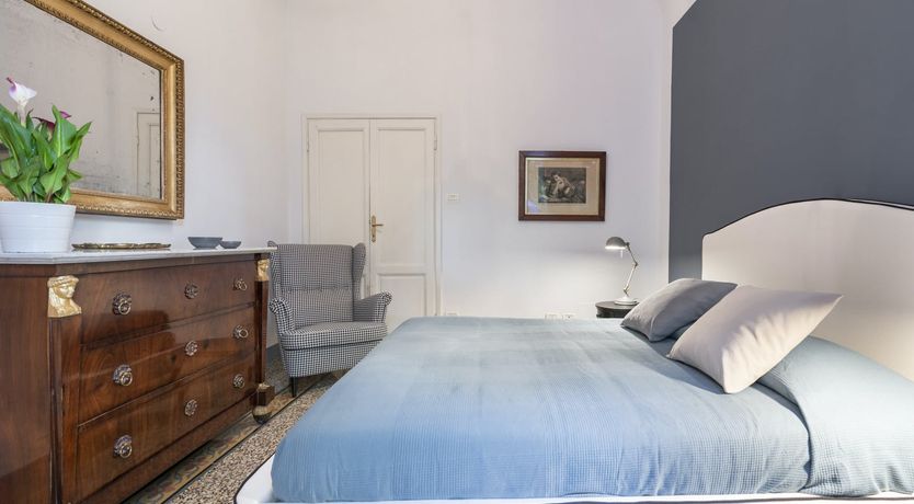 Photo of The Florentine Light