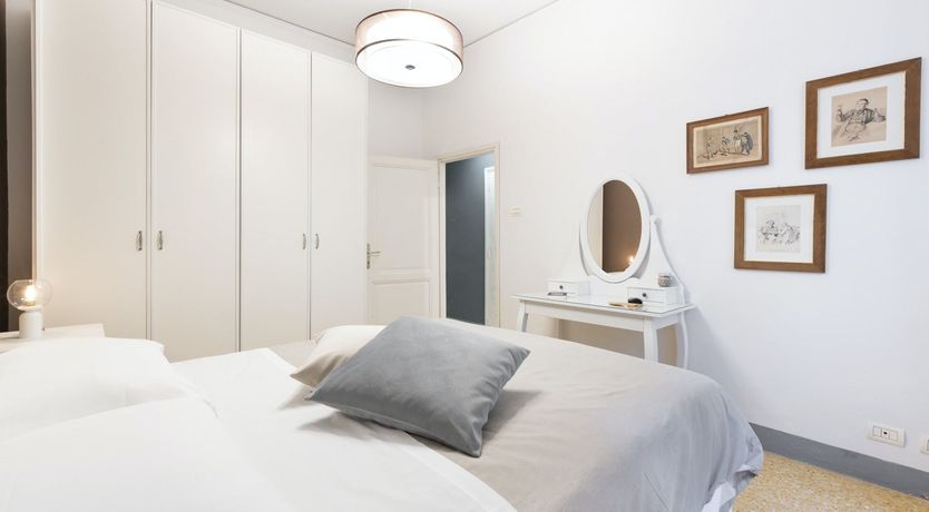 Photo of The Florentine Light