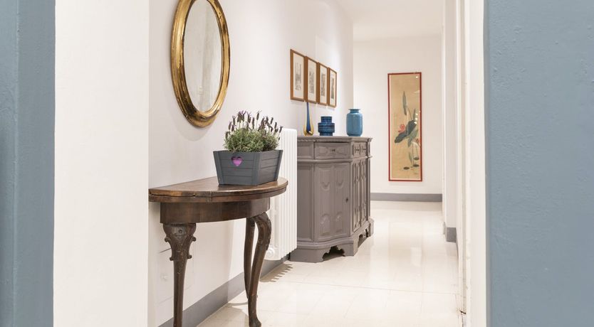 Photo of The Florentine Light