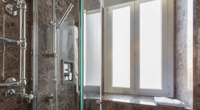 Photo of Opera Glass