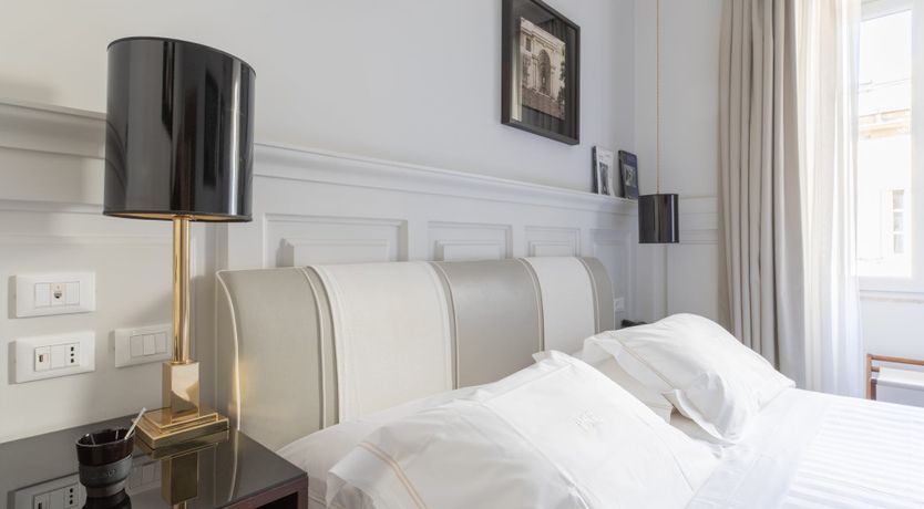 Photo of Opera Glass