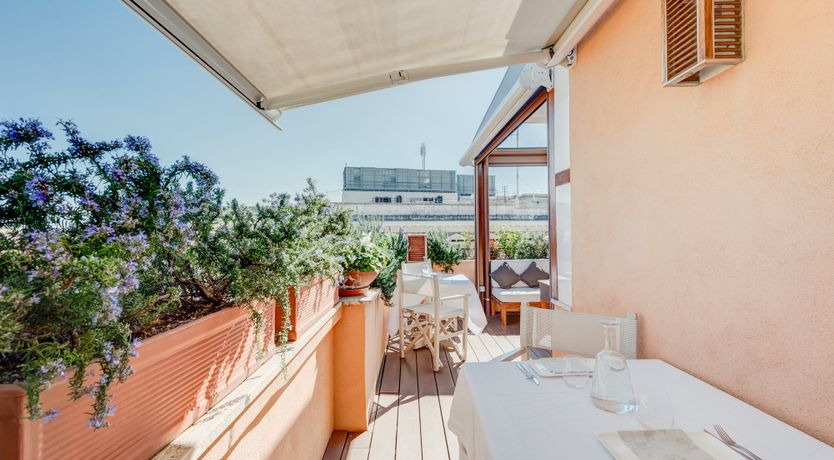 Photo of Opera Glass