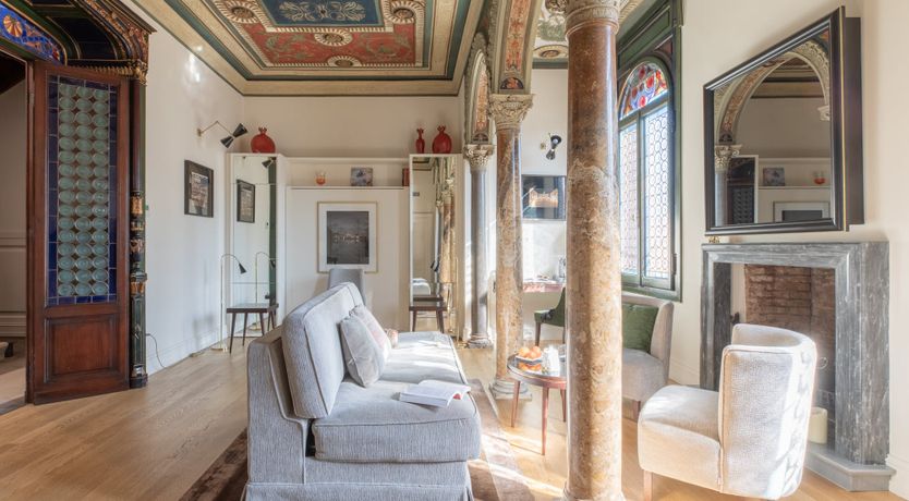 Photo of Opera Glass