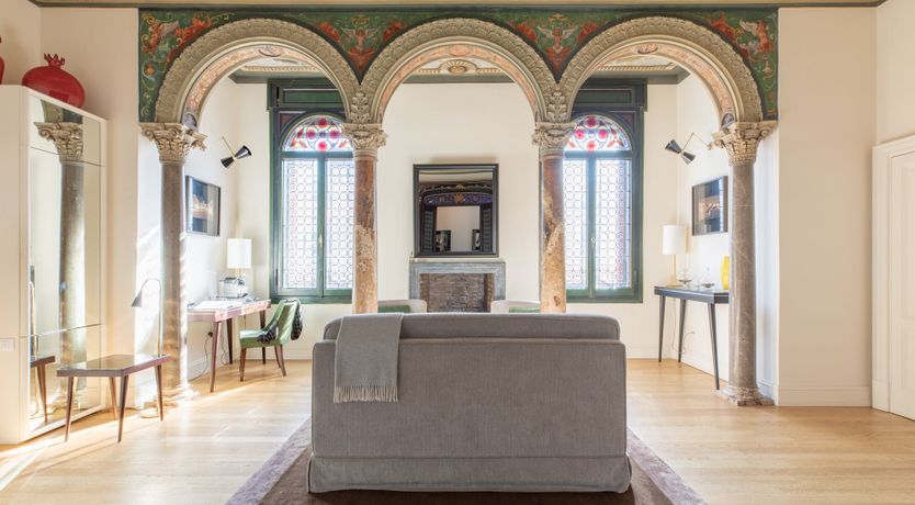 Photo of Opera Glass