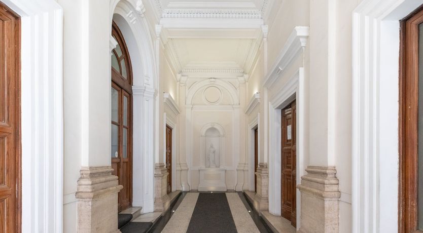 Photo of Opera Glass