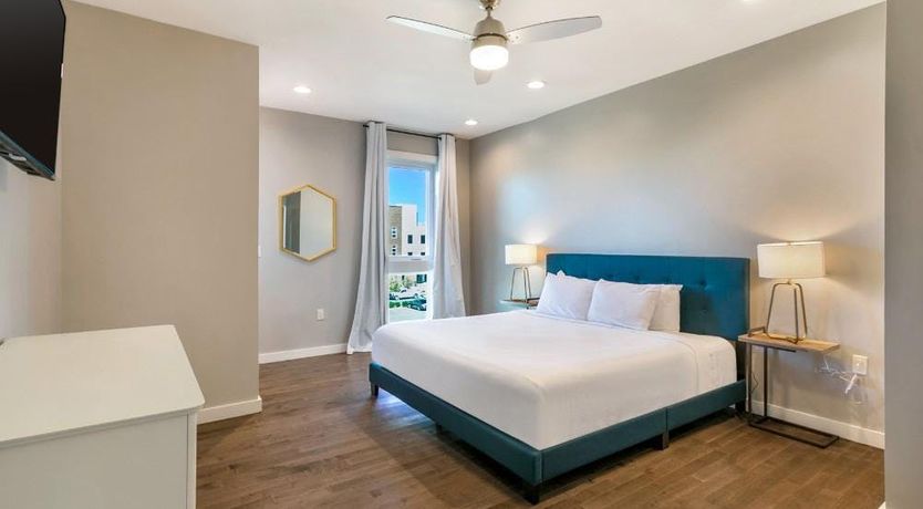 Photo of Drop Me Off in Mid City