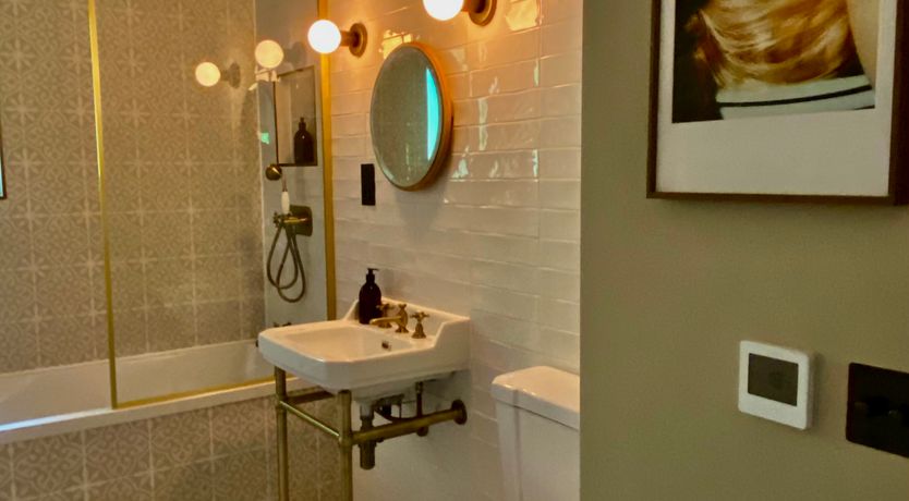 Photo of The Artful Bee