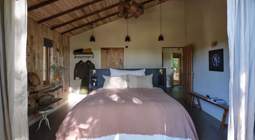 Photo of The Artful Bee