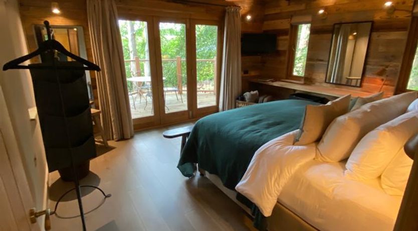 Photo of The Artful Bee