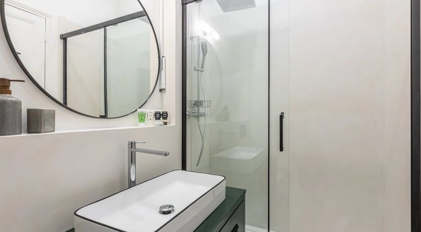 Photo of Parisian Paradise