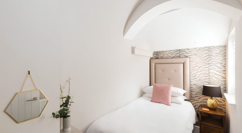 Photo of Regency Retreat