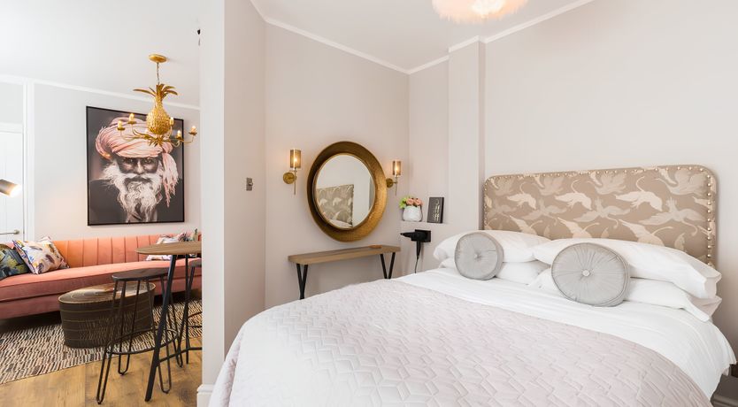 Photo of Regency Retreat