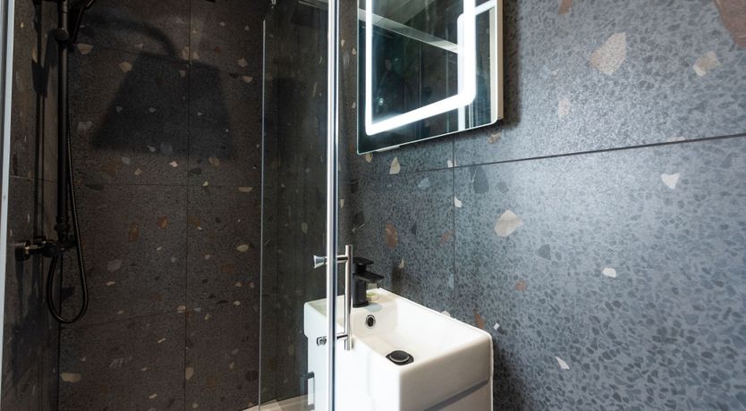 Photo of She's a Bay Dreamer