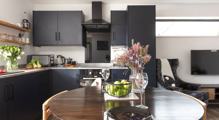 Photo of She's a Bay Dreamer