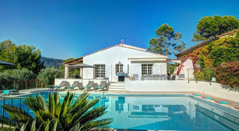 Photo of Pine & Stone