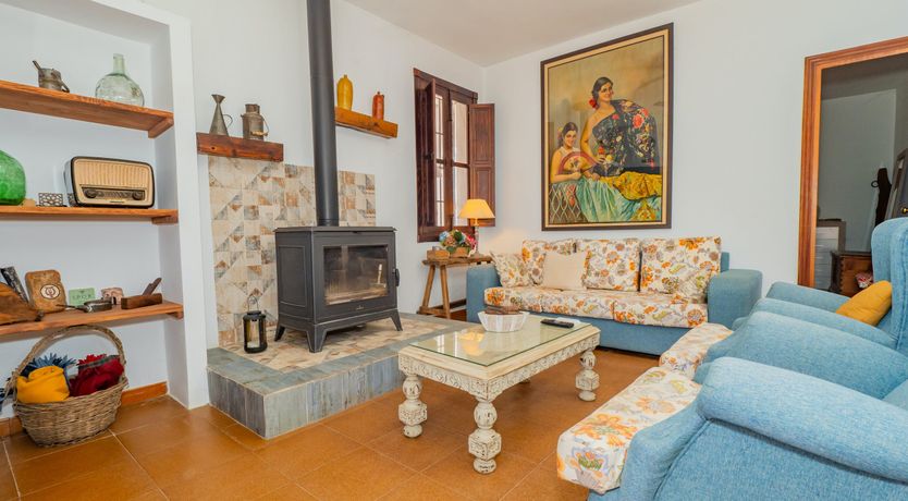 Photo of Olive Echoes