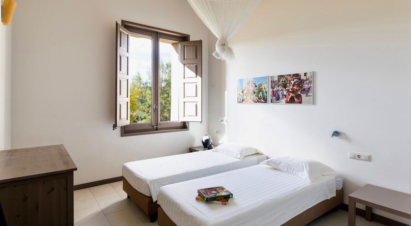 Photo of Weaver's Broom