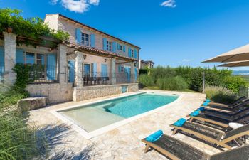 Indigo Shutters Holiday Home