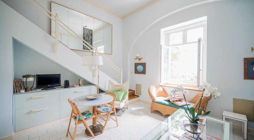 Photo of The Art Connoisseur