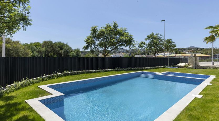 Photo of Contemporary Cove