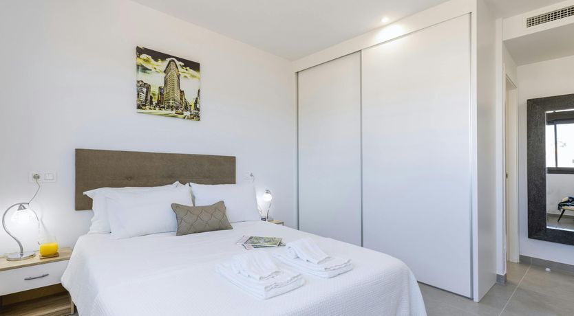 Photo of Contemporary Cove