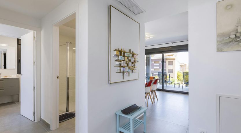 Photo of Contemporary Cove