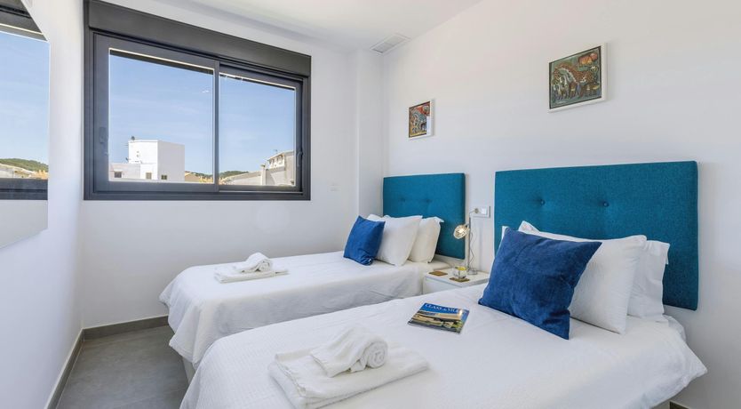 Photo of Contemporary Cove