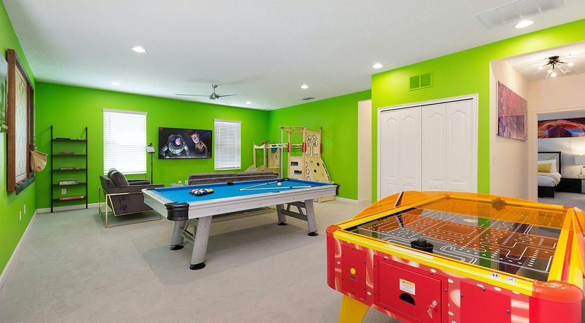 Photo of The Pinecone