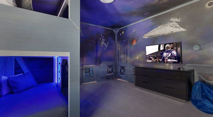 Photo of The Pinecone