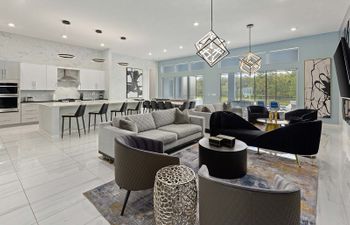 Central Sunshine Holiday Home