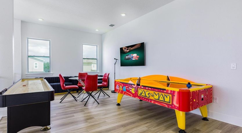 Photo of The Sweet Palm