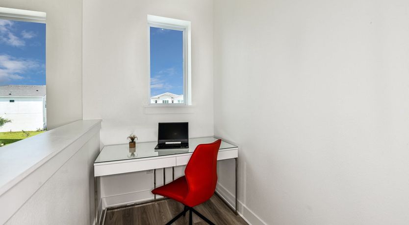 Photo of Hurricane Waltz