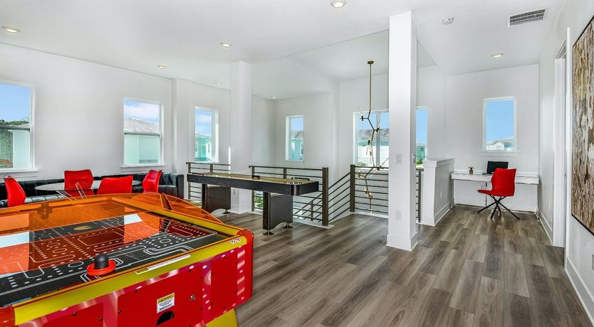 Photo of Hurricane Waltz