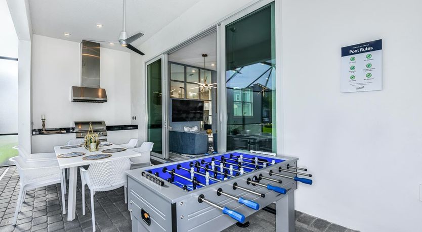 Photo of Hurricane Waltz