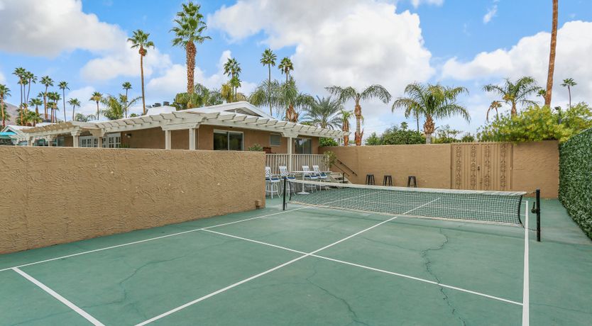 Photo of Tropical Wells