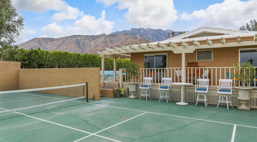 Photo of Tropical Wells