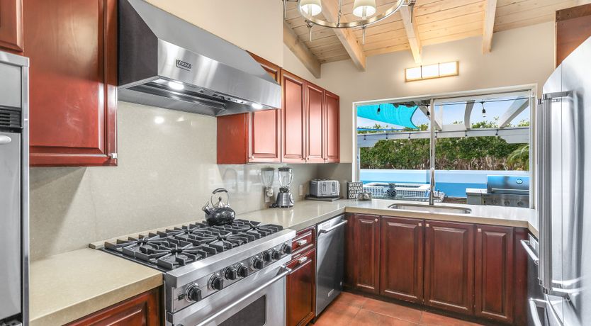 Photo of Tropical Wells