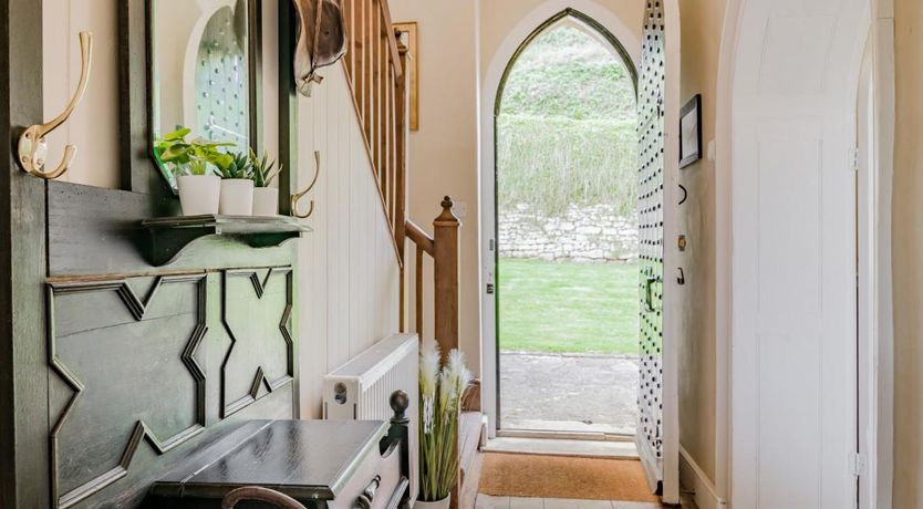 Photo of 4 Bed in Powerstock