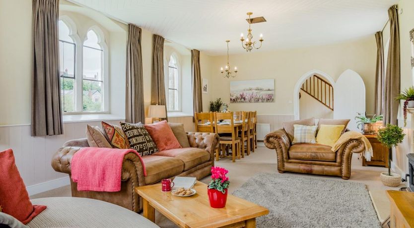 Photo of 4 Bed in Powerstock