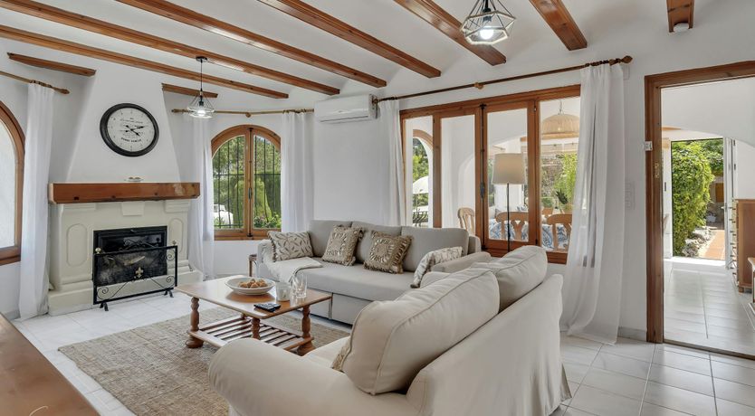 Photo of Sapphire & Amber