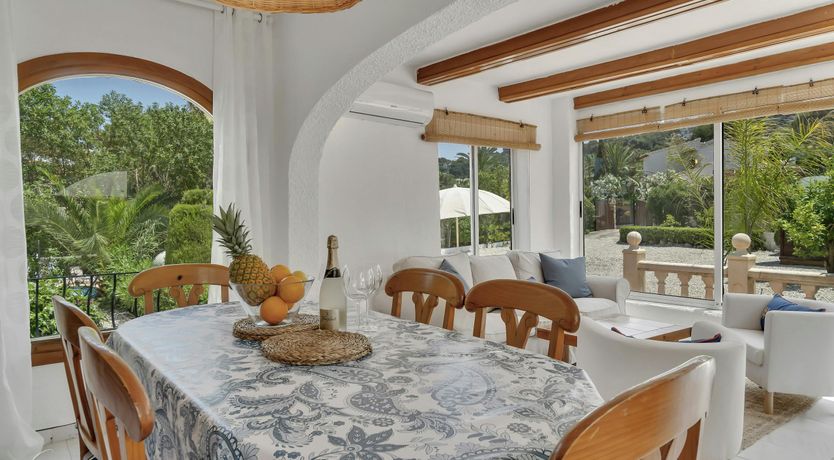 Photo of Sapphire & Amber