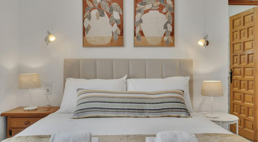 Photo of Sapphire & Amber