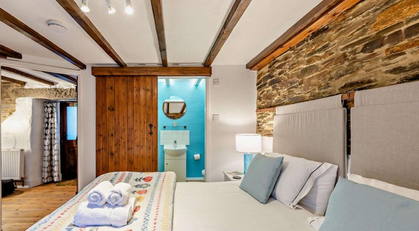 Photo of 1 Bed in Yelverton