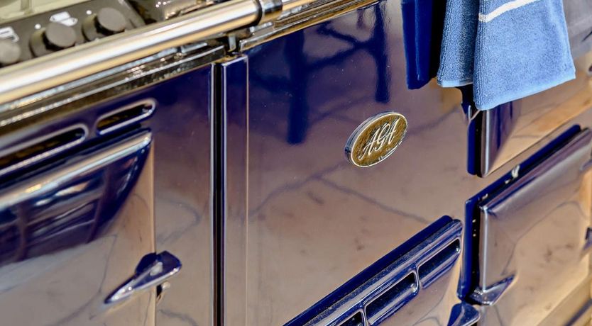 Photo of 6 Bed in Lechlade