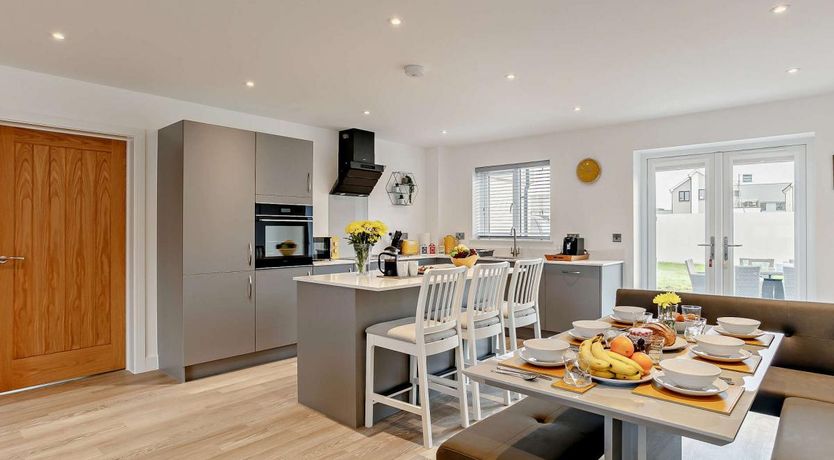 Photo of 3 Bed in Westward Ho