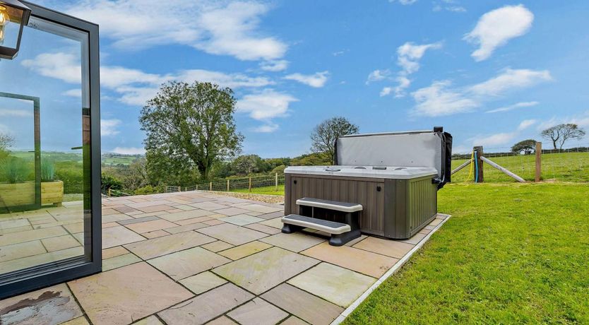 Photo of 2 Bed in Llandysul