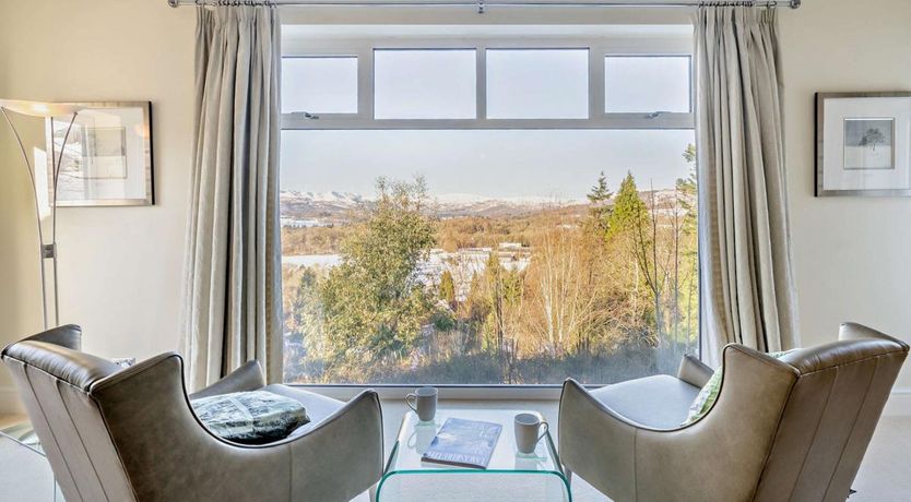 Photo of 5 Bed in Windermere