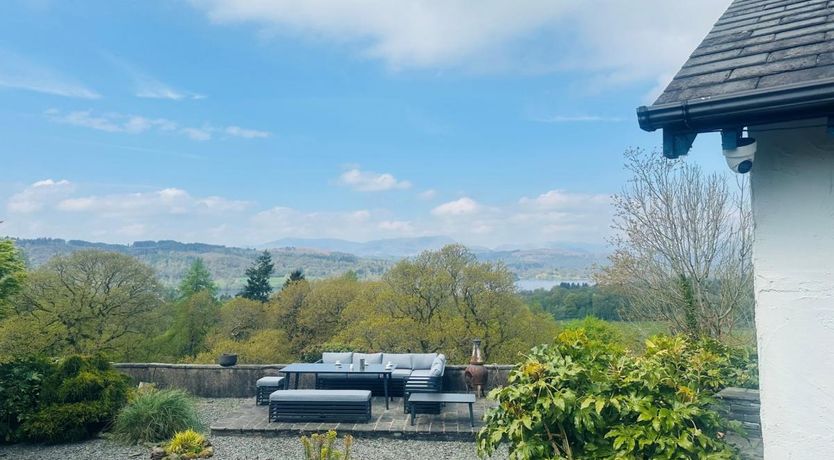 Photo of 5 Bed in Windermere