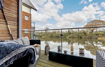 4 Bed in Newport Holiday Cottage